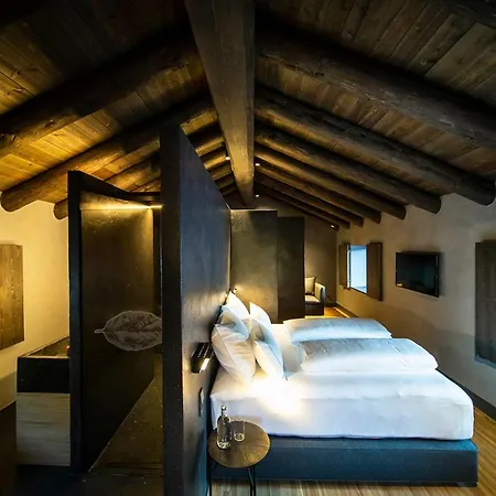 Les Pardines 1819 Mountain & Hotel Encamp