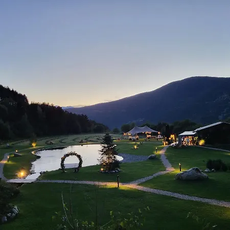 Les Pardines 1819 Mountain & 4* Encamp