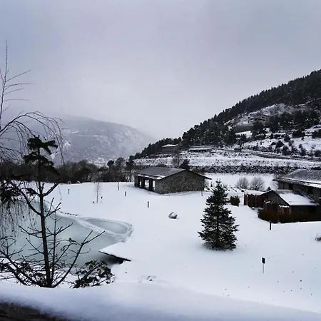Les Pardines 1819 Mountain & 4* Encamp