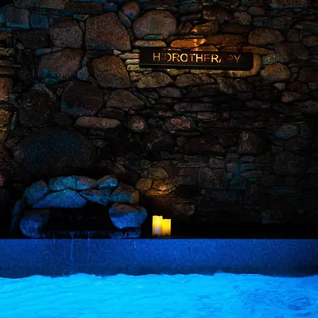 Les Pardines 1819 Mountain & 4* Encamp