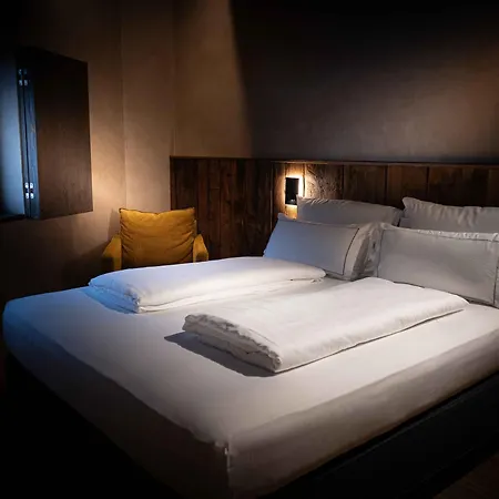Les Pardines 1819 Mountain & Hotel Encamp
